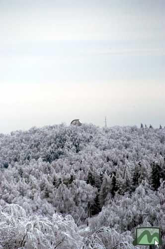 Panoráma a Péter-hegyese kilátóból nyugat felé, háttérben a Csillagvizsgáló - 2004.02.26.