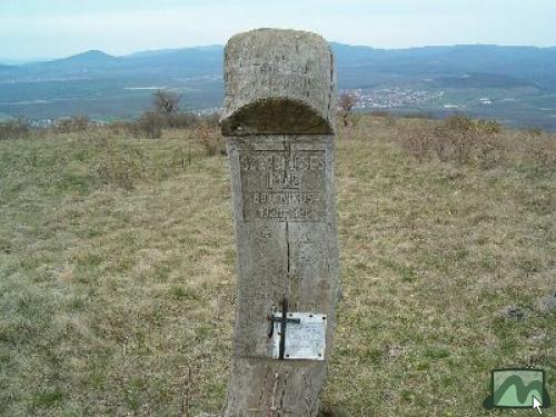 Cseplye-tető - Szerencsés Imre emlékoszlop