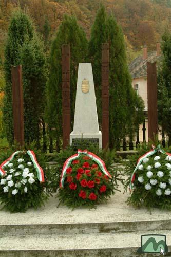 Szuha - Emlékmű