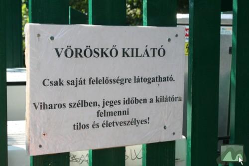 Vörös-kõ-kilátó, Mátraszentlászló, figyelmeztetõ tábla