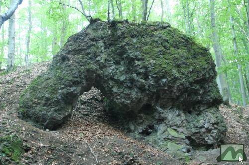 Sziklakapu (Lyukas-kő)